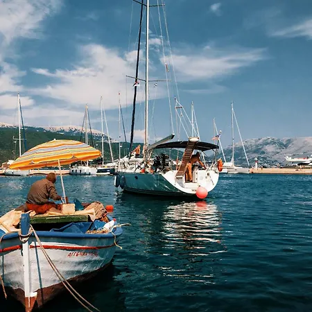 安妮莫斯公寓式酒店 波罗斯