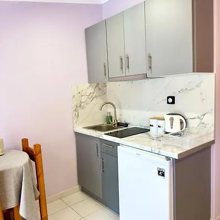 Aparthotel Anemos & 2*