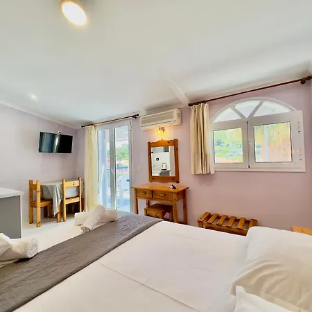 Anemos & Aparthotel Poros (Kefalonia)