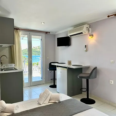 Aparthotel Anemos & 2*