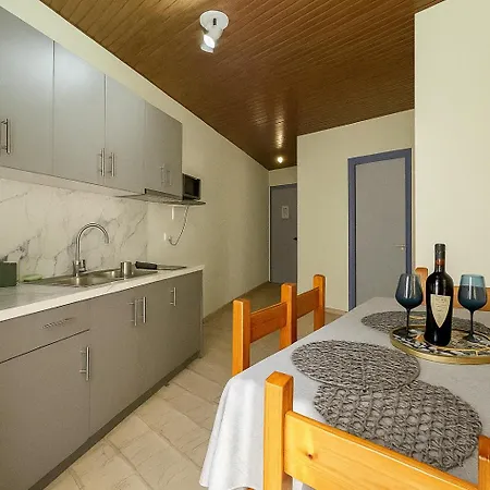 Anemos & Aparthotel Poros (Kefalonia)