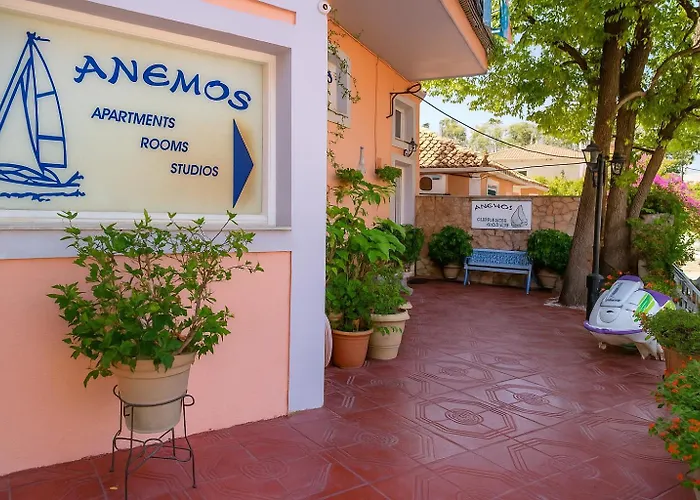 Aparthotel Anemos & 3*