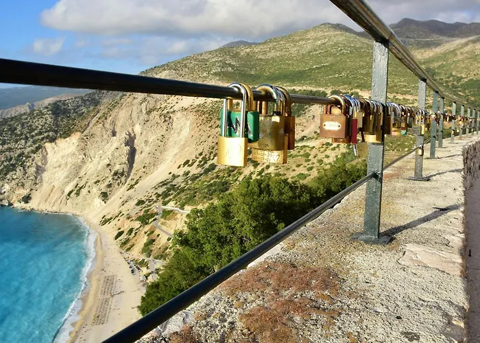 Anemos & Aparthotel Poros (Kefalonia)
