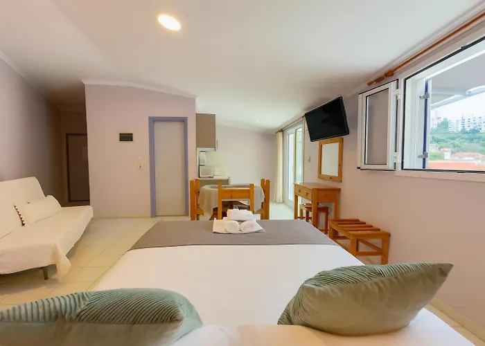 Anemos & Aparthotel Poros (Kefalonia)