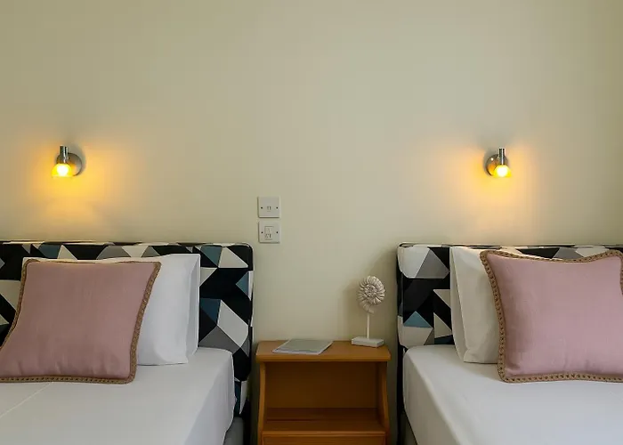 Anemos & 3* Poros (Kefalonia)