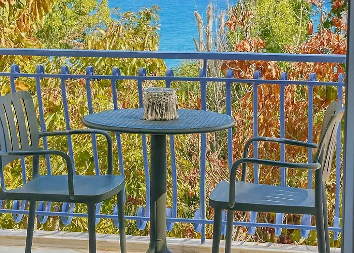 Anemos & Aparthotel 3*