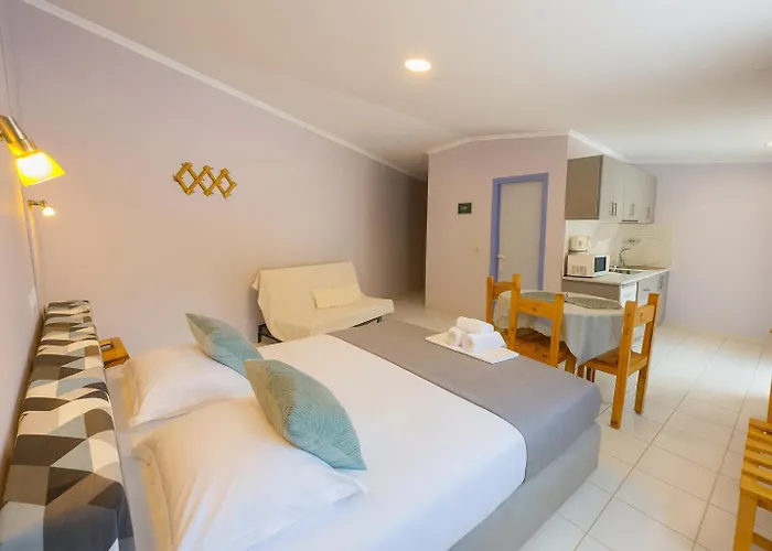 Aparthotel Anemos &